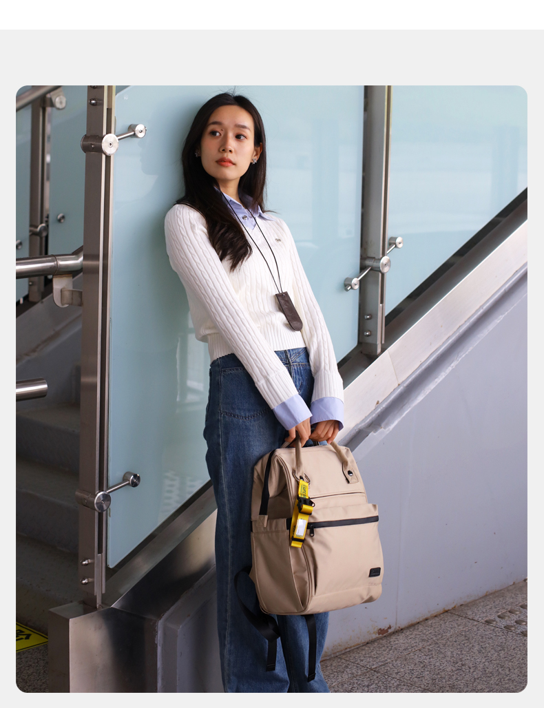 Eurcase AIR backpack in transit scene